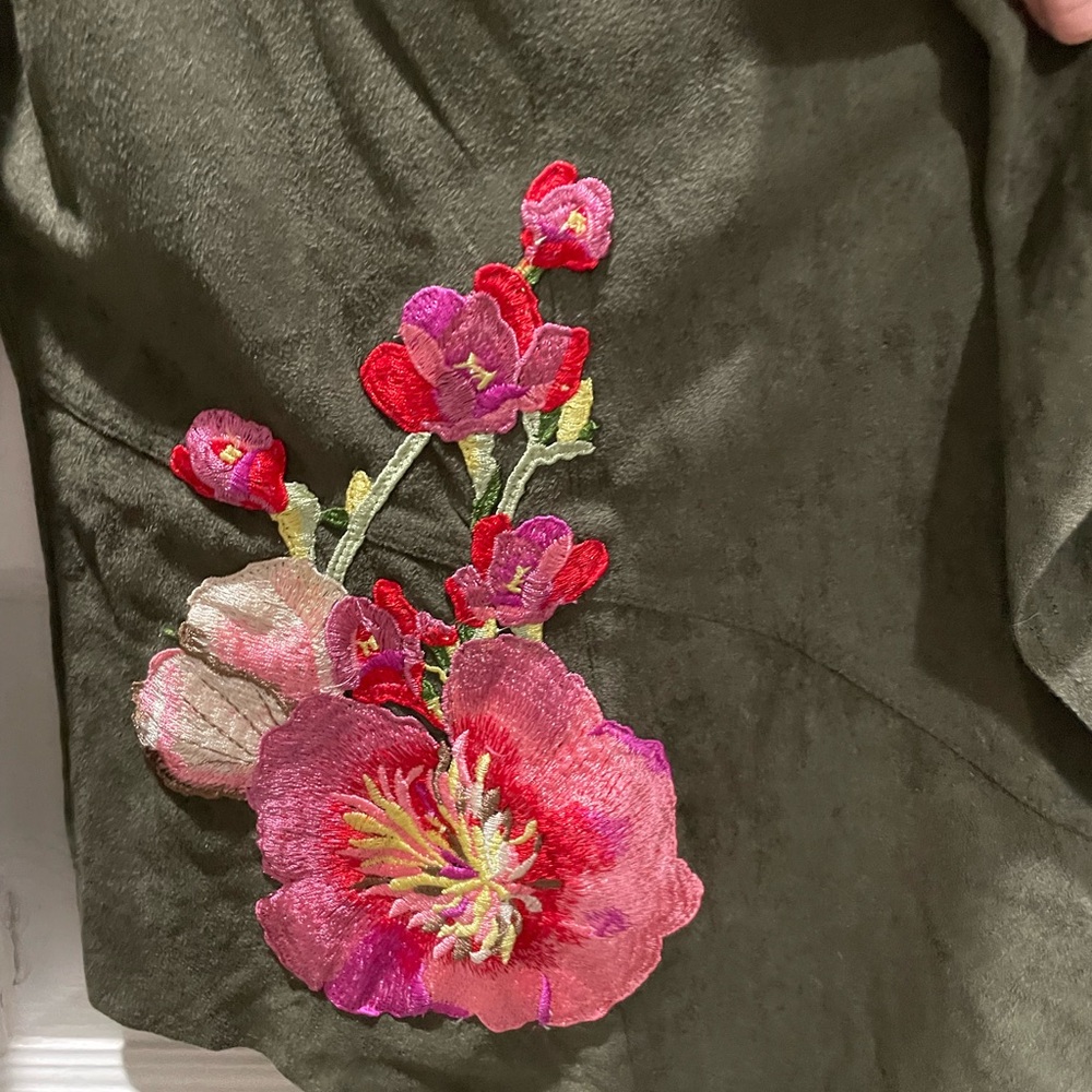 Floral Embroidered Olive Green Cardigan, Bohemian, Size Large - Picture 3 of 4